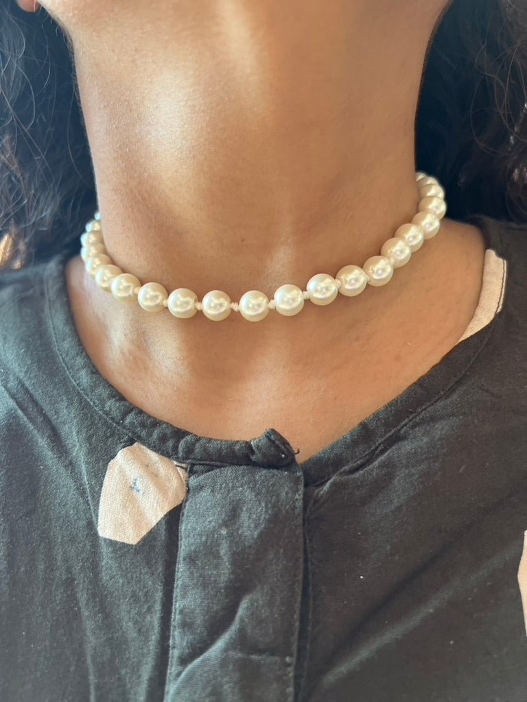 Simple Elegance Pearl Necklace